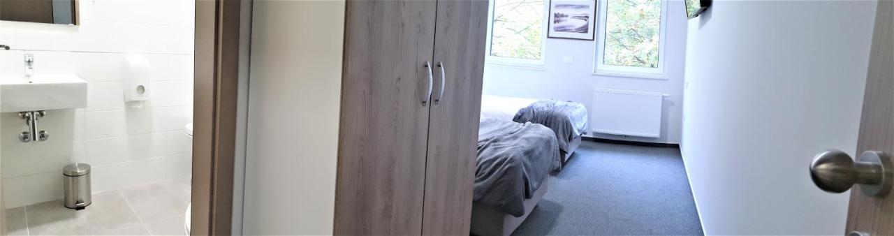 Smart Hostel Slavonski Brod Buitenkant foto